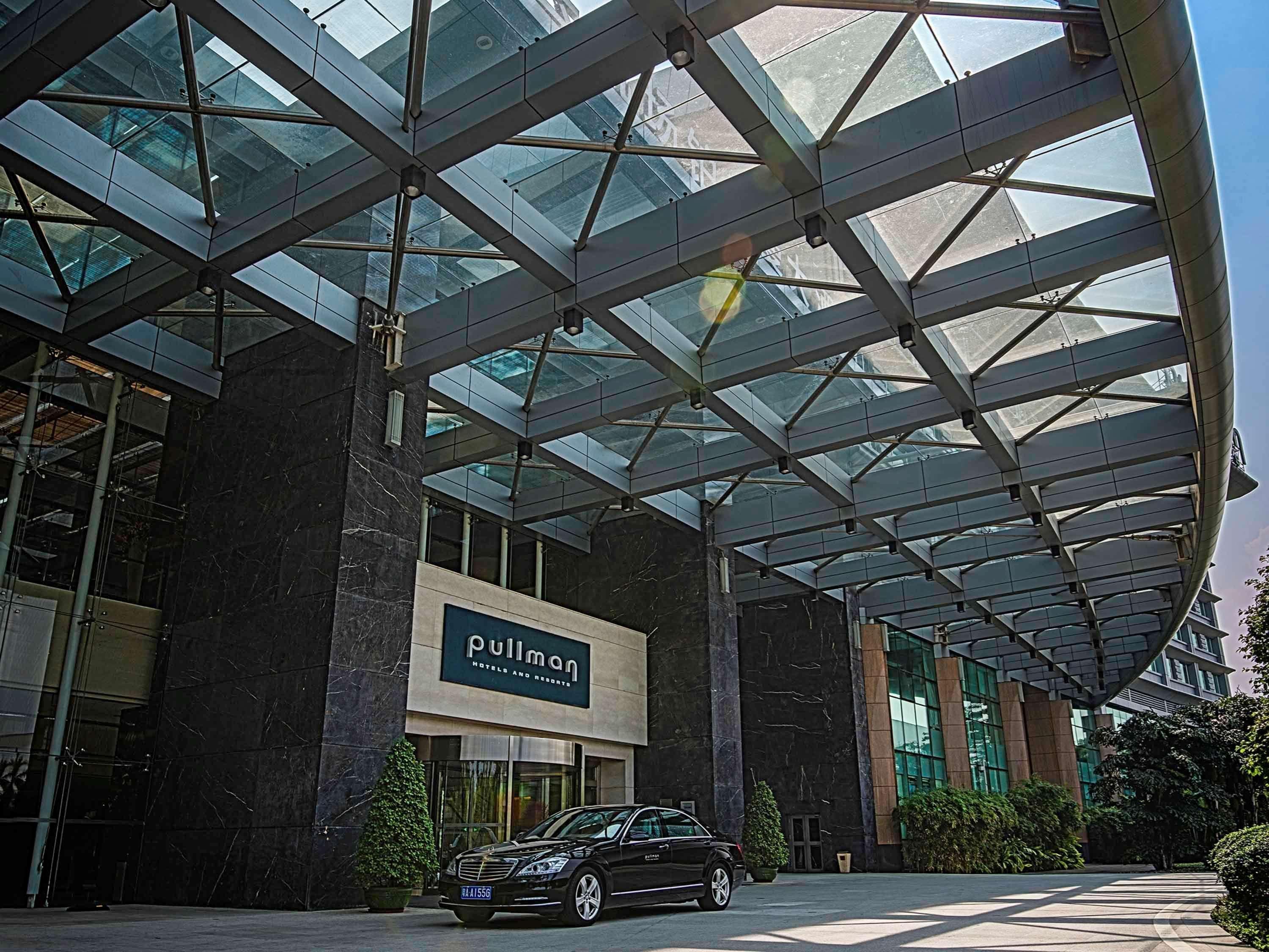 Pullman Guangzhou Baiyun Airport - Free Shuttle Bus & Official Registration Agency During Canton Fair Exterior photo